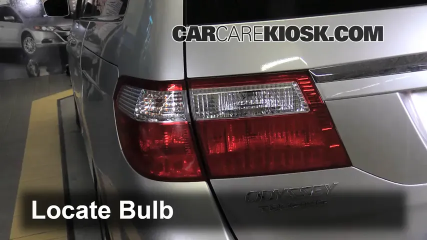 2006 Honda Odyssey Touring 3.5L V6 Lights Tail Light (replace bulb)